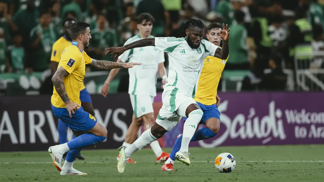 الأهلي السعودي يكتسح الغرافة برباعية ويتصدر دوري أبطال آسيا