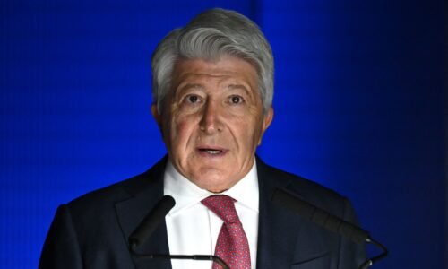 أتلتيكو ينفجر بشأن ألفاريز: 0% لبيعه لبرشلونة