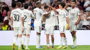 أنشيلوتي يطرق باب ريال مدريد.. ورد صارم من الملكي