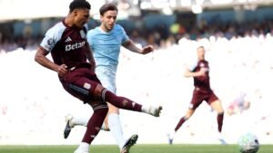 الهلال يحشد أسلحته أمام الأهلي بقيادة واتكينز