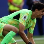بونو يُغطي العيوب.. أسطورة الهلال يصدم إنزاجي