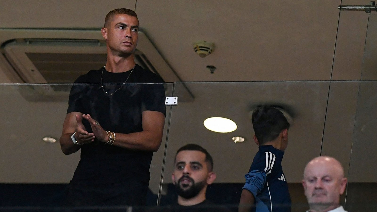 استثناء مفاجئ.. هل انتهى حلم رونالدو في النصر؟