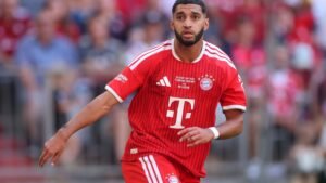 كومباني يواصل تغيير مركز براون وبديل الصيباري في بايرن