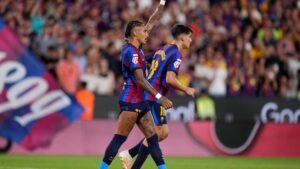 حكم برشلونة وبيلباو يُعجب بشارب رافينيا بالفيديو