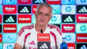 مورينيو يوجه رسالة قوية لنجوم ريال مدريد وتحذير من الإحباط