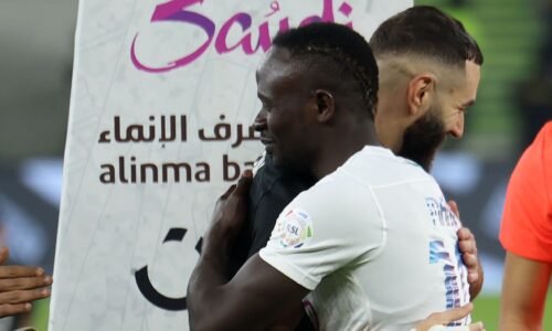 دوري روشن يقترب من الكرة الذهبية.. ماني وكينونيس