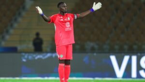 ميندي يورط الأهلي بالكلاسيكو.. والهلال يفرط في الفرصة