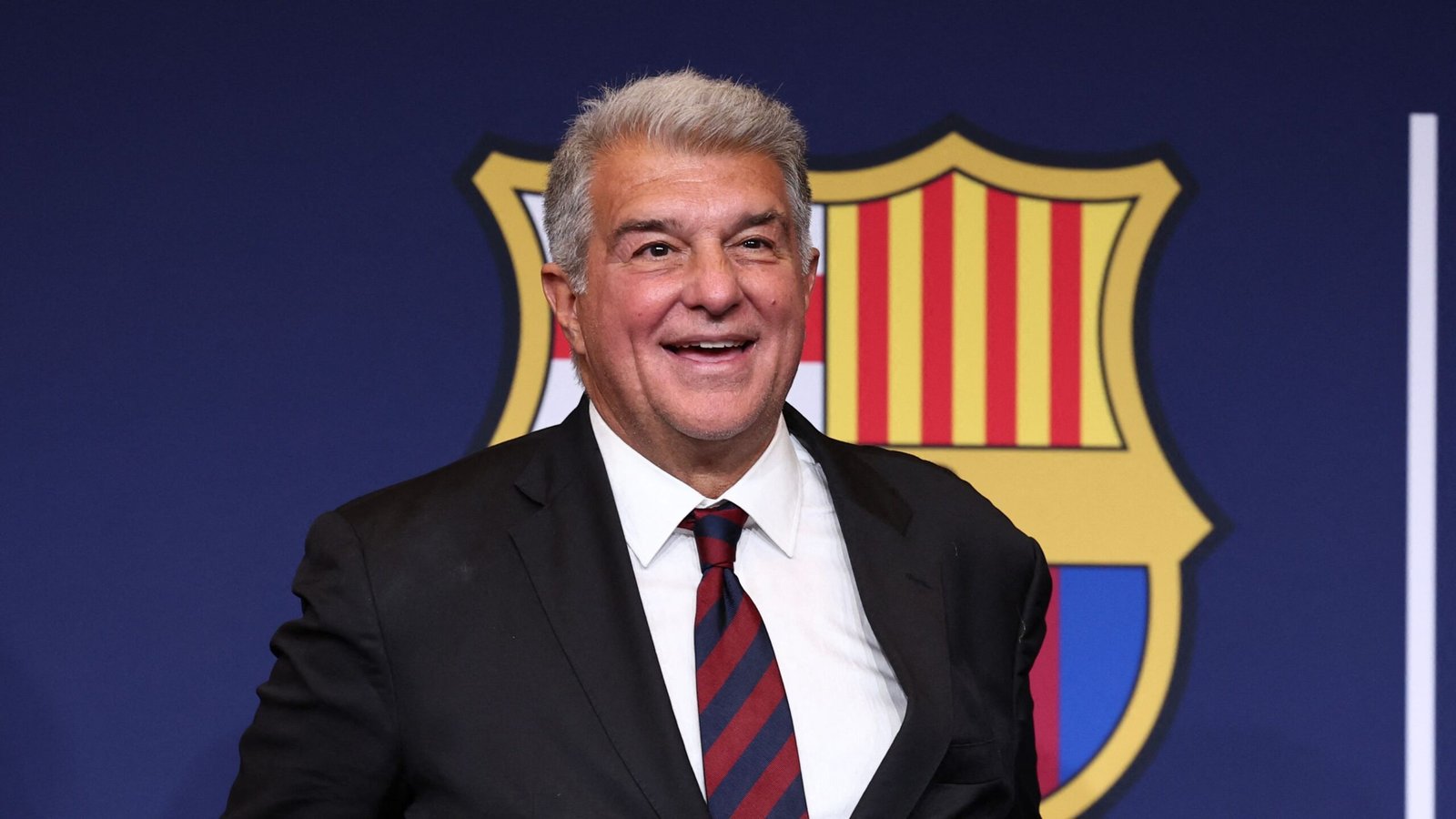 برشلونة.. خطة لاماسيا تحمي المستقبل بإعادة شراء ذكية