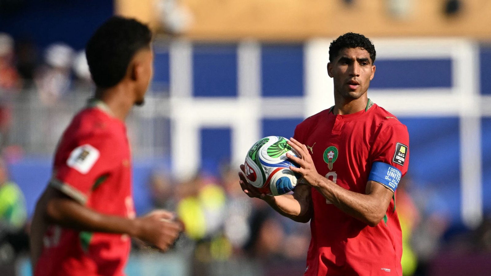 آدم باكوني يختار المغرب.. هل يخلف حكيمي؟