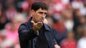ليفربول يستبعد كييزا وإندو من قائمة دوري الأبطال