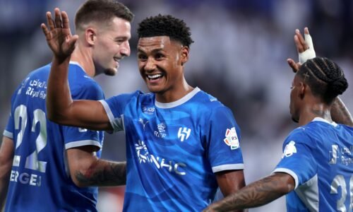 واتكينز يقود هجوم الهلال في ديربي الشباب.. وهذا موقف مارتينيلي
