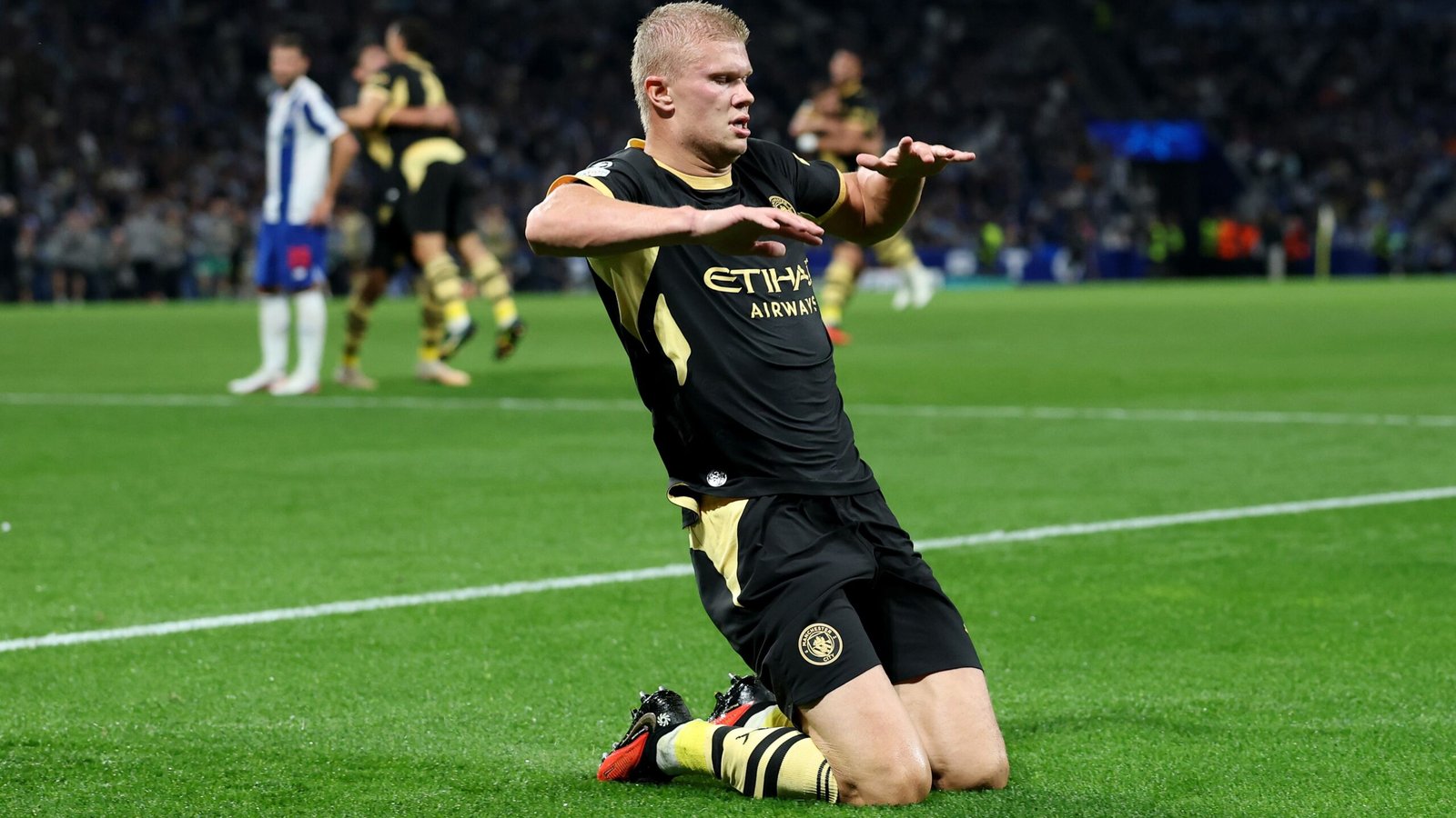 هالاند والتحرش.. لاعب بورتو يواجه اتهامًا خلال دوري أبطال أوروبا