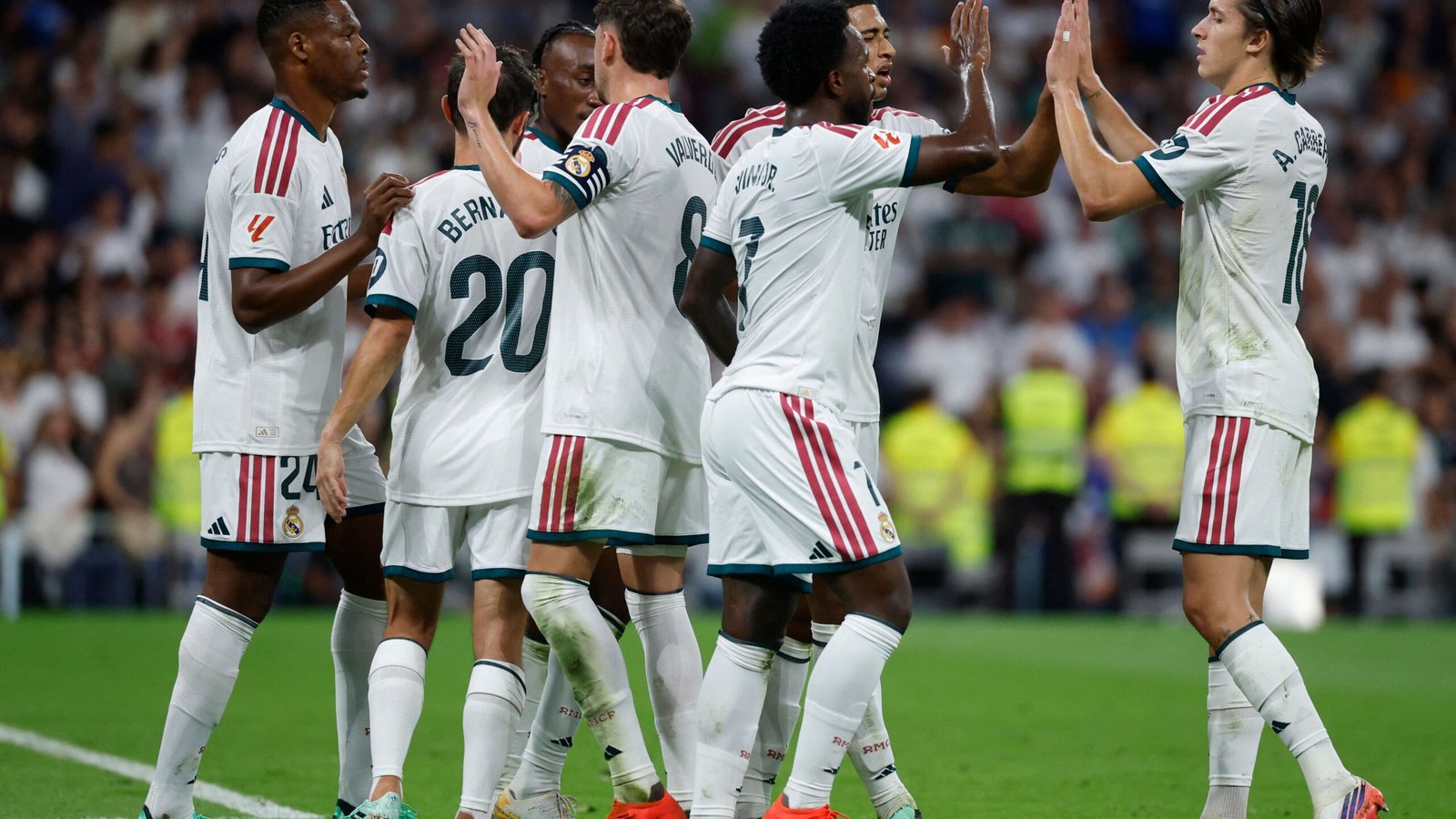 صافرات ريال مدريد.. رباعية لم تقنع البرنابيو