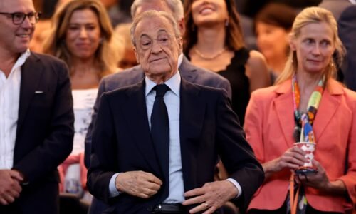 بيريز يصل إلى سبتة.. زيارة مفاجئة بعد أزمة قمصان ريال مدريد