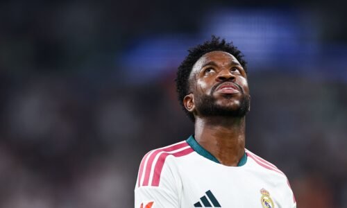 تشكيل ريال مدريد لمواجهة أتلتيكو.. فينيسيوس وألفاريز