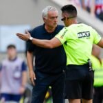 التحكيم ليس عذرا.. رسالة شديدة لمورينيو بعد ديربي مدريد