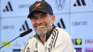 موسيالا يزف بشرى لكمباني بعد هدفه أمام يونيون