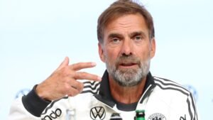 يورجن كلوب: لن أضيع وقتي للغباء.. والتمييز هراء