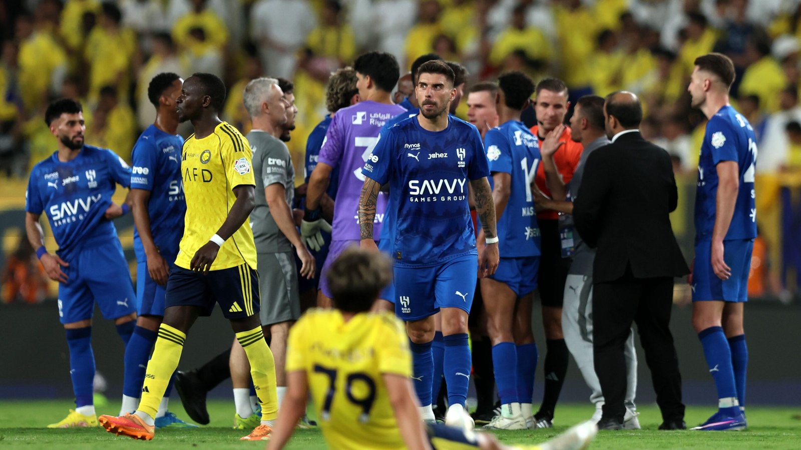 توقعات دوري روشن.. أسطورة النصر يتوقع تتويج الهلال