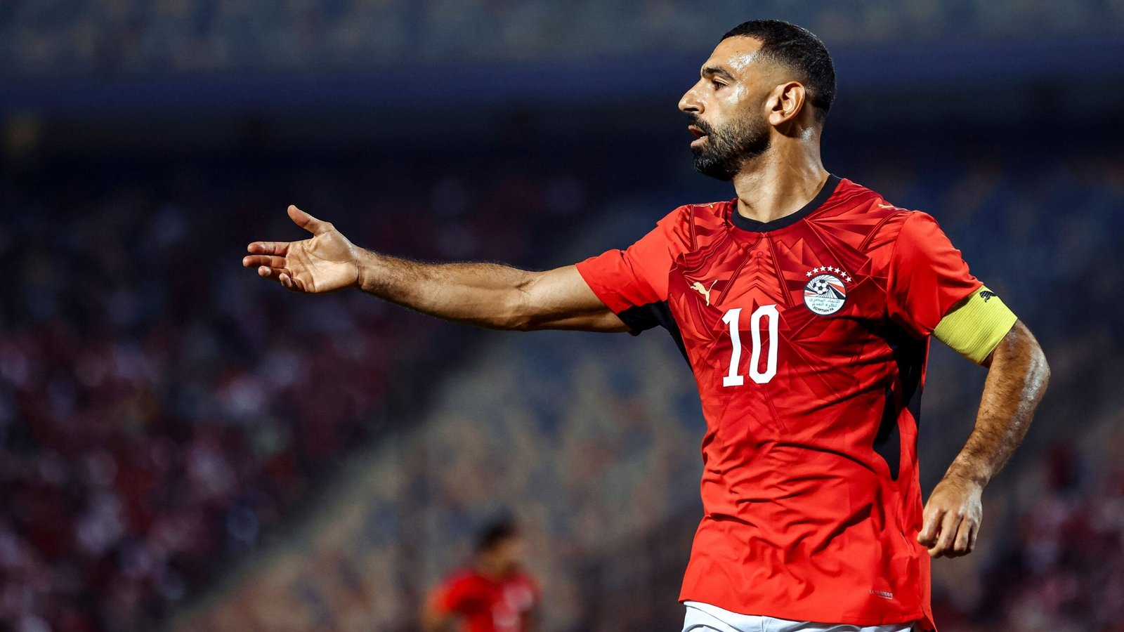 جمال عبد الحميد ينتقد صلاح وحسام حسن.. ويكشف تفاصيل